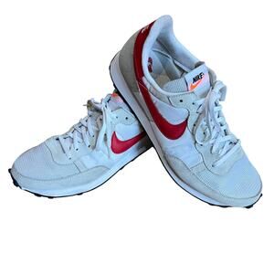 Nike Men’s Challenger OG Size 11.5